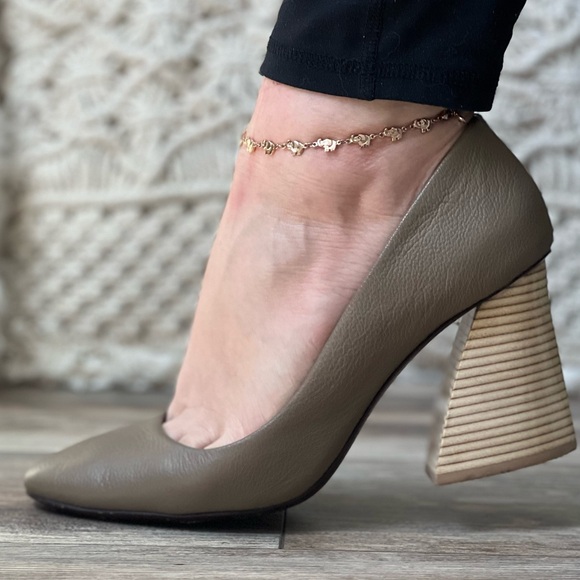 Mercedes Castillo leather pump comfortable heels, shoes - Picture 13 of 13